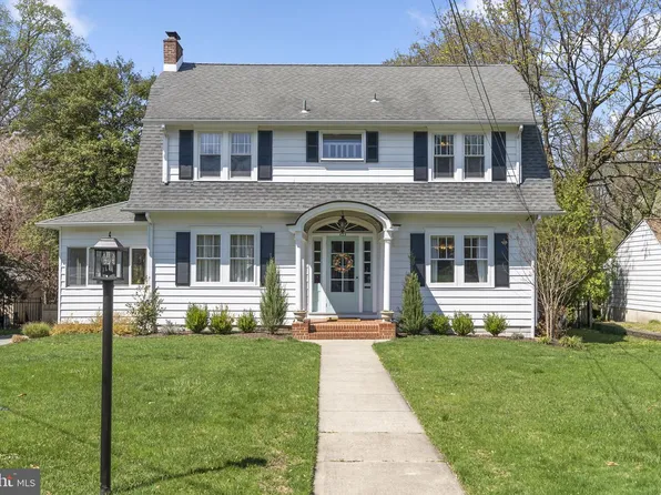 429 E 2nd St, Moorestown, NJ 08057