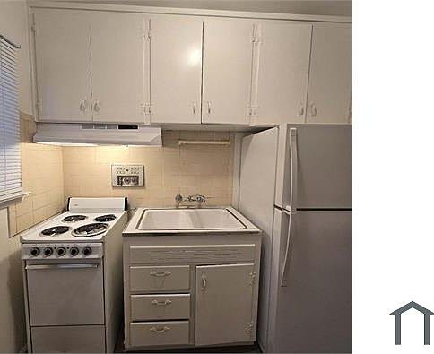 4th image of 219 E Tuolumne St