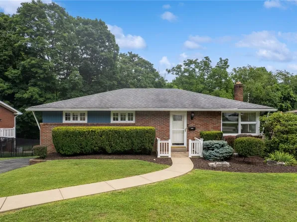 1177 Saint Vincent Dr, Monroeville, PA 15146