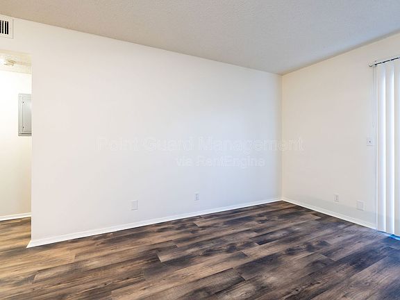 5th image of 2808 N Charles Ave #4