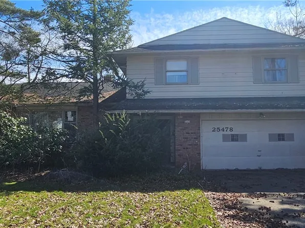 25478 Maidstone Ln, Beachwood, OH 44122