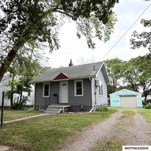 916 8th St NE, Mason City, IA, 50401