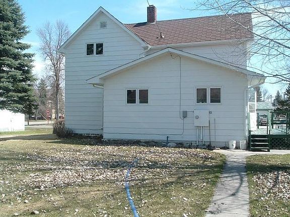 2nd image of 115 3rd St SE
