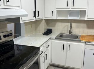 200 Ashbury Rd APT 305, Hollywood, FL 33024