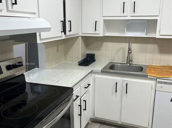 200 Ashbury Rd APT 305