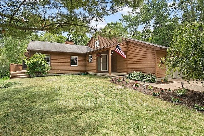 1st image of 4084 Grand River Ct NE
