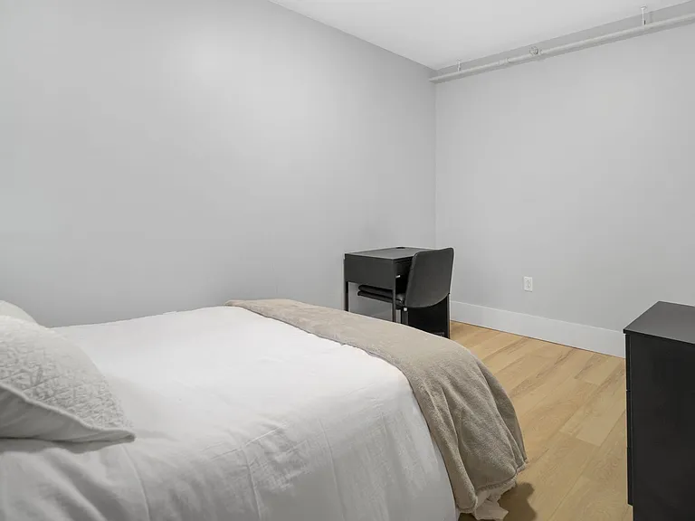504 Stewart Ave — Photo 97