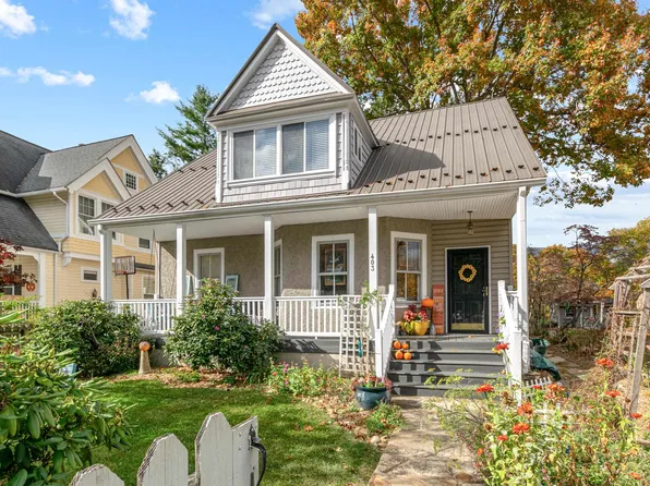 403 8th St, Radford, VA 24141