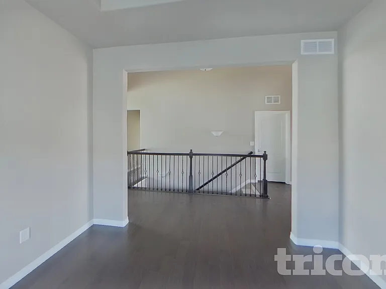 1804 Ruddlesway Dr — Photo 3