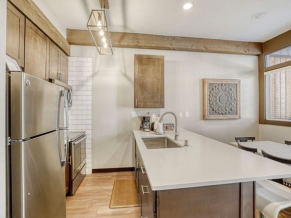 2nd image of 935 Columbine Rd APT 104