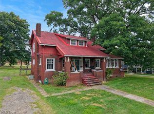 412 Oakwood Dr, Cadiz, OH 43907