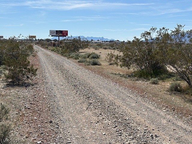 2nd image of 820 N Frontage Rd
