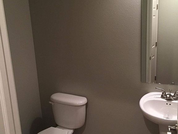 4th image of 66 Fuller Cir #Townhome
