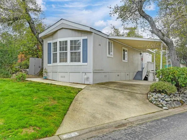208 Bluebird Ln, Folsom, CA 95630