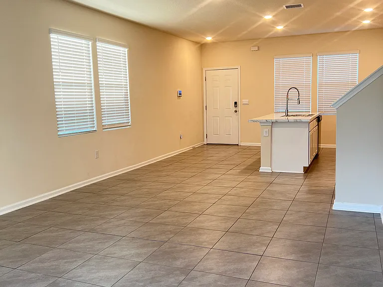 939 Rotary Rd — Photo 7
