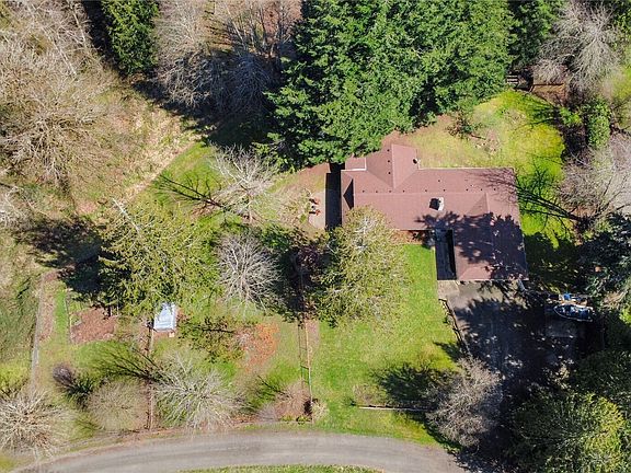 2nd image of 102 40 Crumb Road