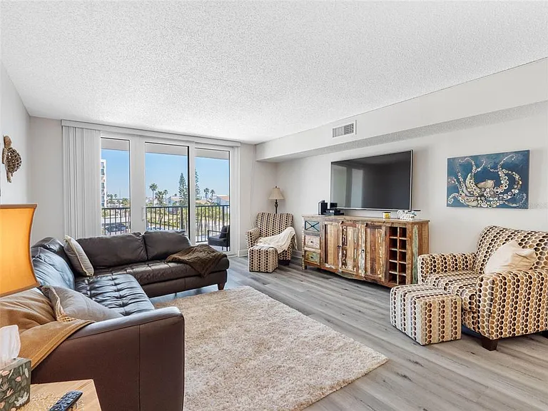 1460 Gulf Blvd #308 — Photo 13