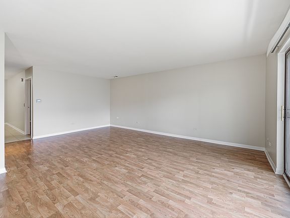 5th image of 9714 Bianco Ter APT D