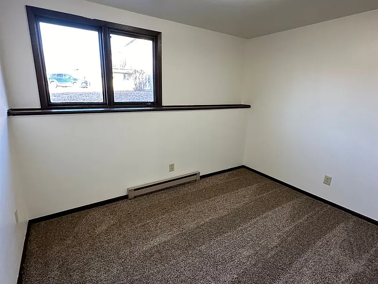 1801 Continental Drive — Photo 6