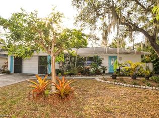 160 Sabal Dr, Fort Myers Beach, FL 33931