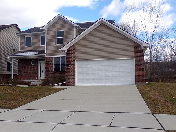 3rd image of 23067 Waterview Dr