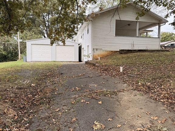 3rd image of 236 Mimi St