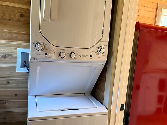 4th image of 3922 SE Salmon St APT C