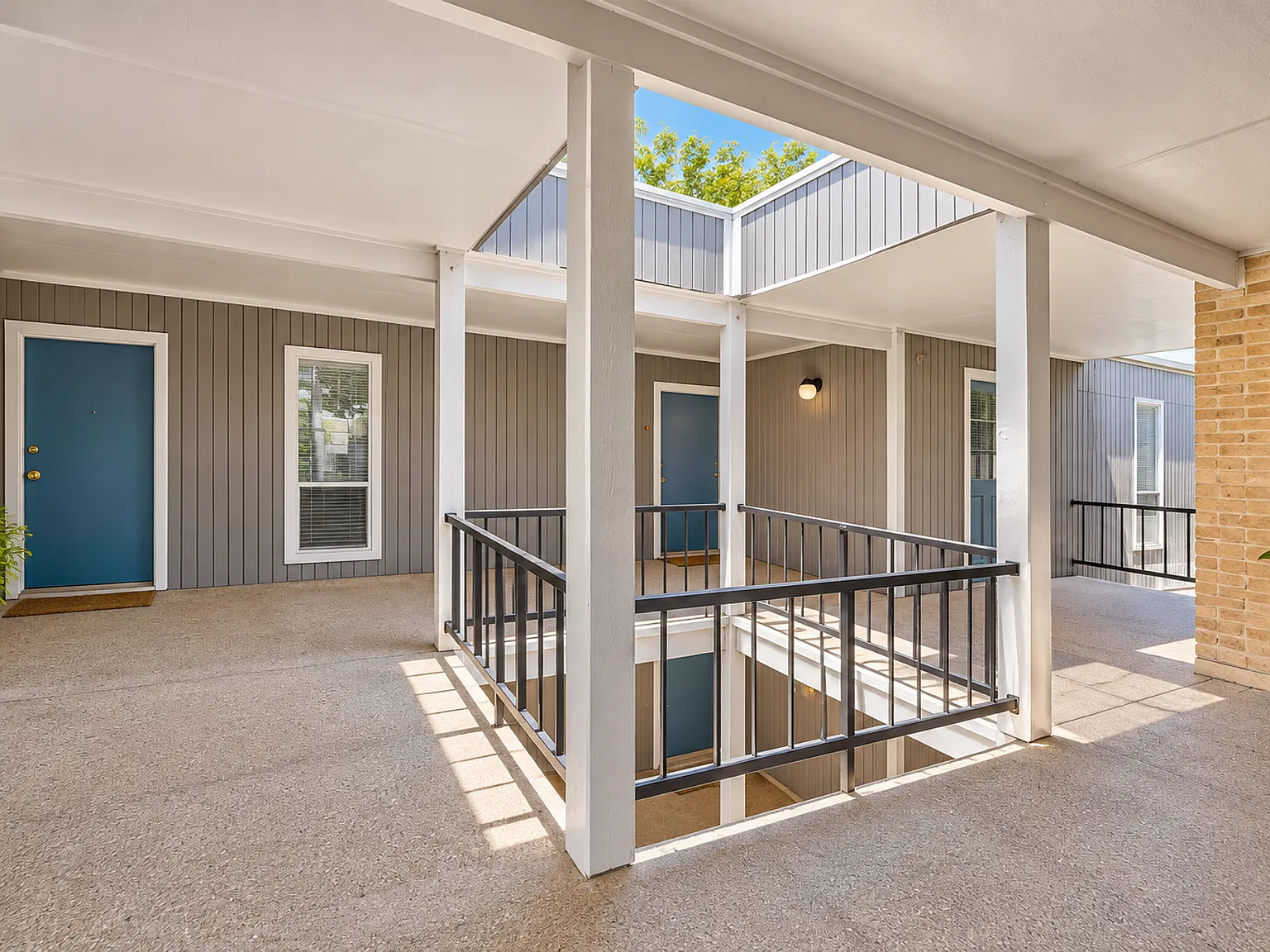 Townsend Place — Photo 3