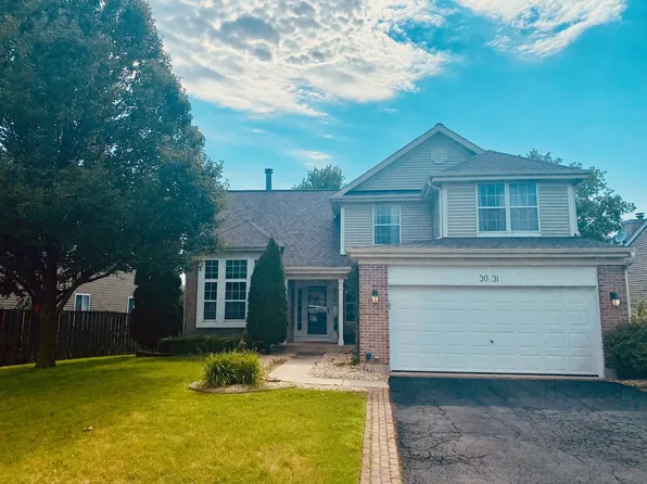 3031 Melbourne Ln, Lake In The Hills, IL 60156