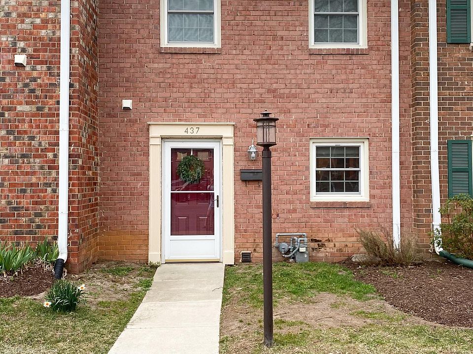1st image of 437 Greenbrier Ct #437