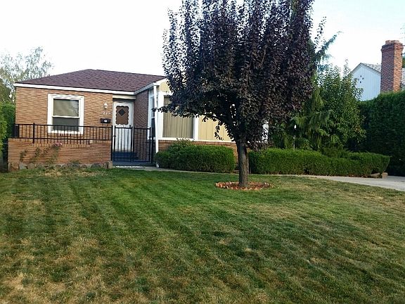 3rd image of 225 N 27th Ave