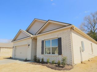 7368 Barrett Oaks Dr E, Millington, TN 38053