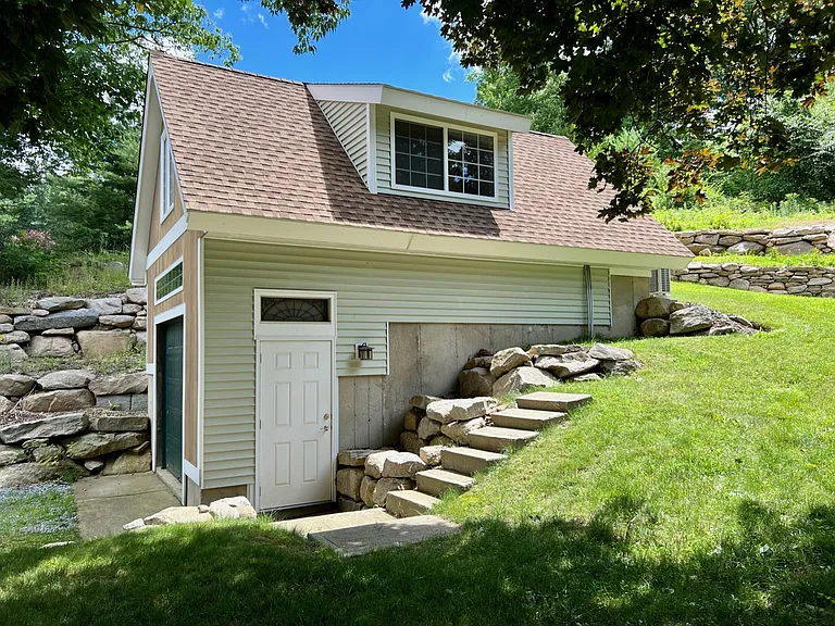 78 Slater Rd — Photo 16