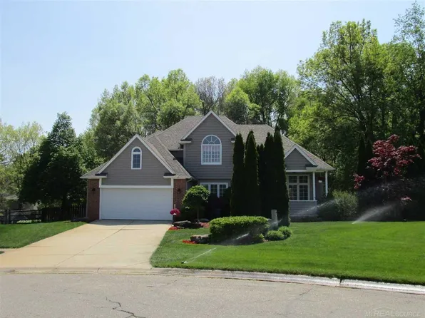 70135 Hillside Ct, Romeo, MI 48065