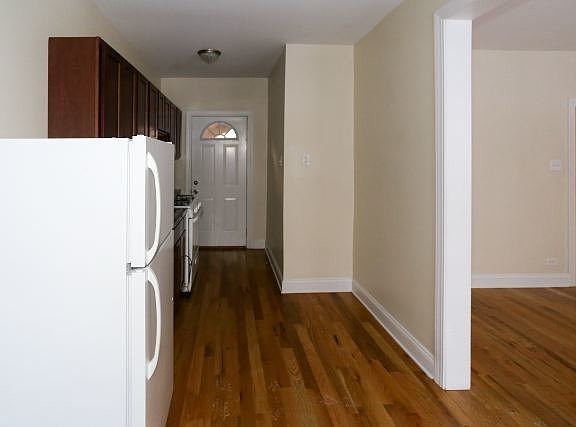 3rd image of 622 W Cornelia Ave #N3