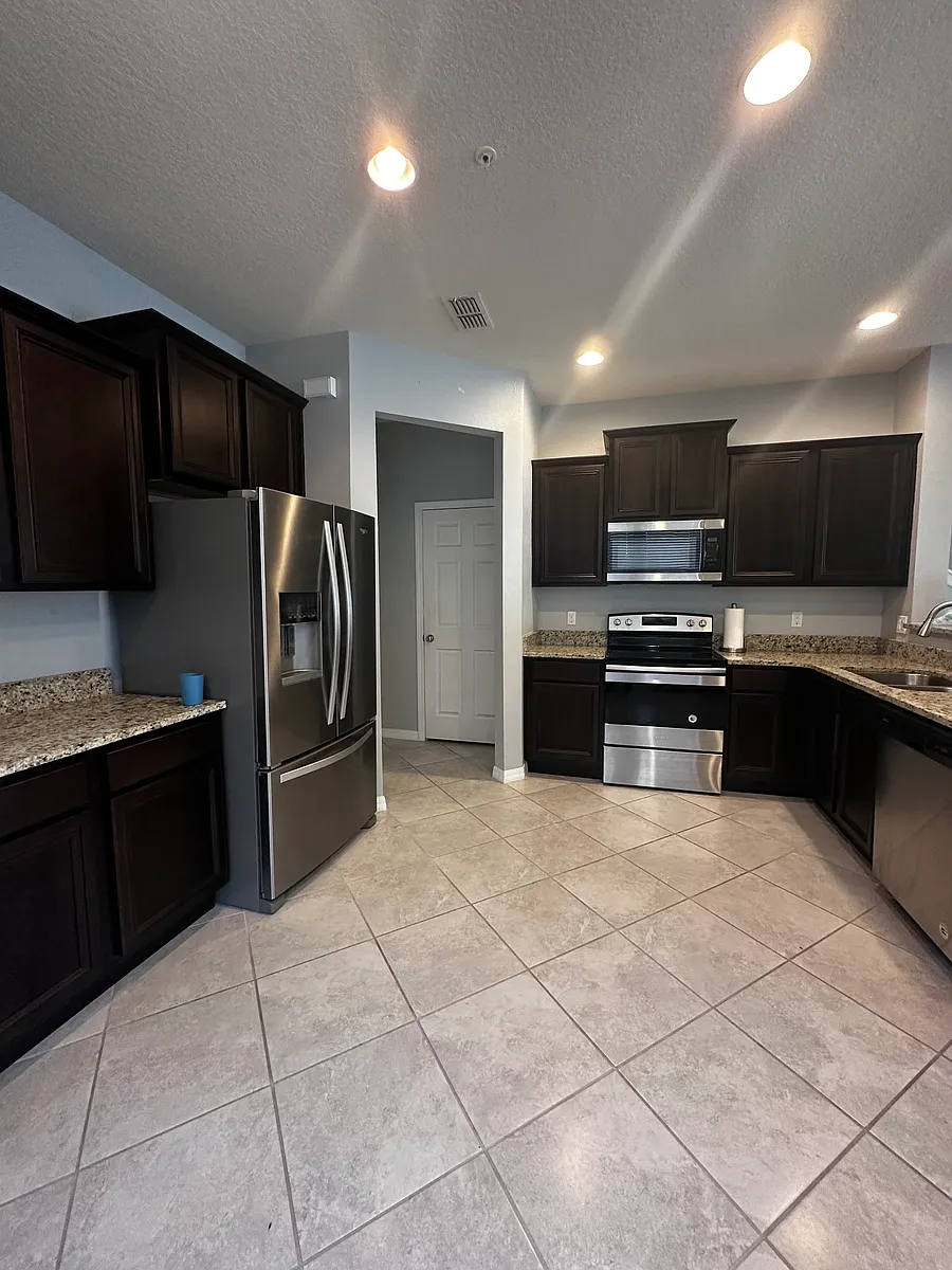 Building Photo - 1128 Pavia Dr