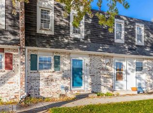 6906 NW Chapel Woods Ln, Kansas City, MO 64152