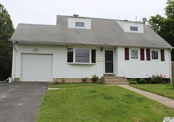 2nd image of 181 Grand Blvd