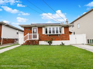 925 Rathbun Ave, Staten Island, NY 10309