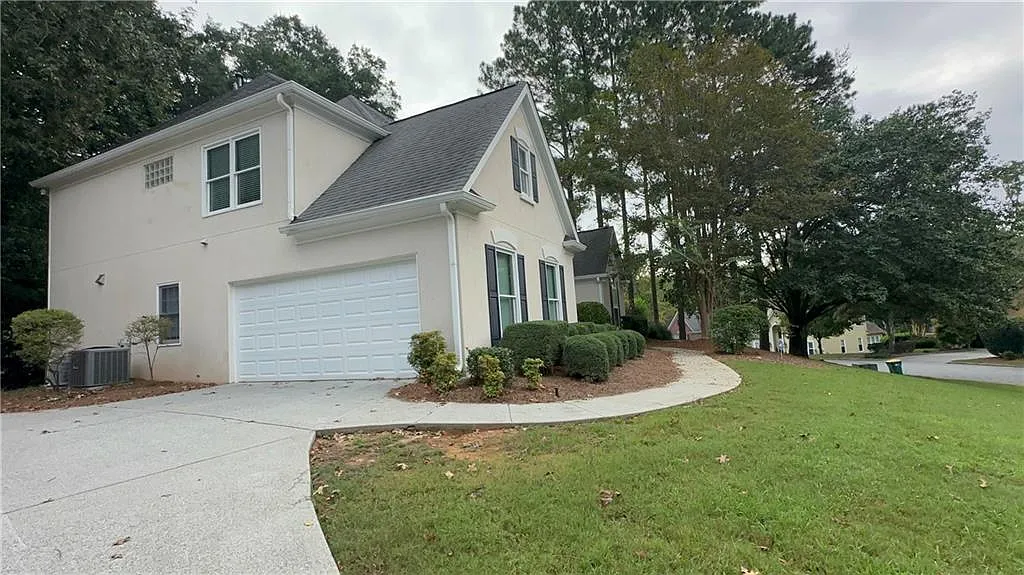 4 bed, 3.5 bath, 3403 sqft, $3,600 — Photo 4
