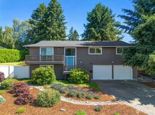 1717 N Skyline Dr, Tacoma, WA