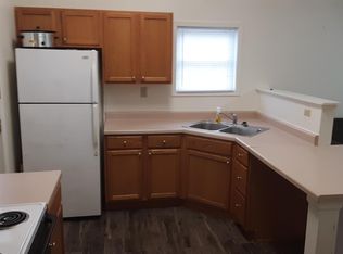 505 N 7th St APT 3, Rochelle, IL 61068