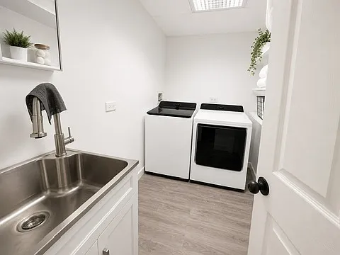 352 Bristol Ln — Photo 15