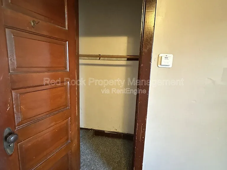 320 Highland Ave — Photo 7