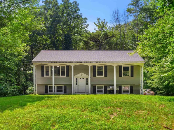 6 Woodland Avenue, Seabrook, NH 03874