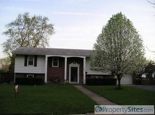 1711 Howard St, St Charles, IL 60174