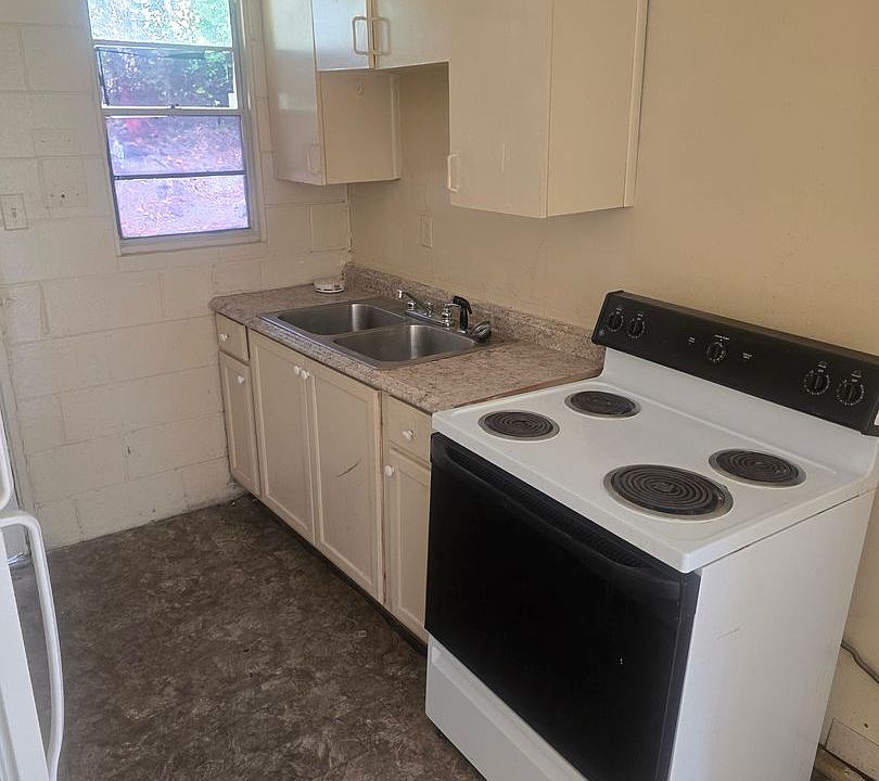 2nd image of 403 17th Ave #18