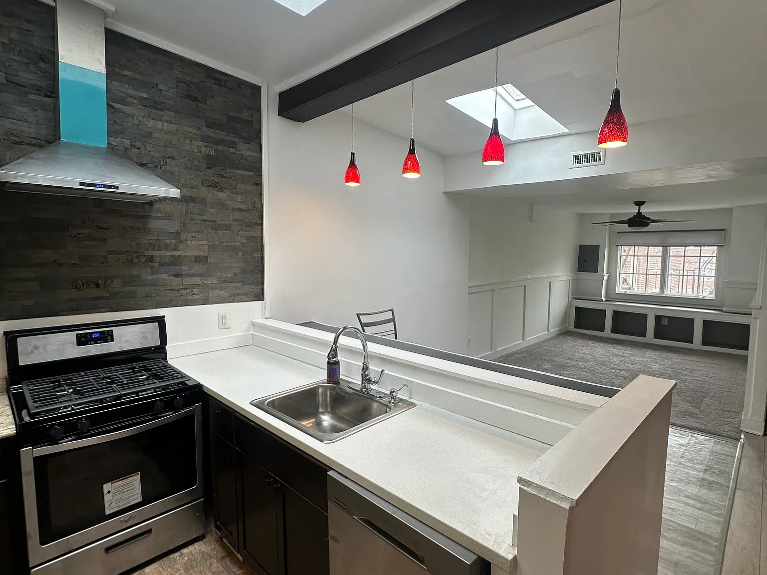 781 Washington Blvd — Photo 3