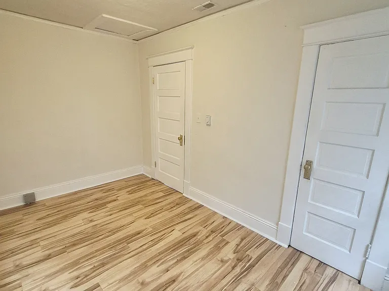 110 Phelps Rd #B — Photo 16
