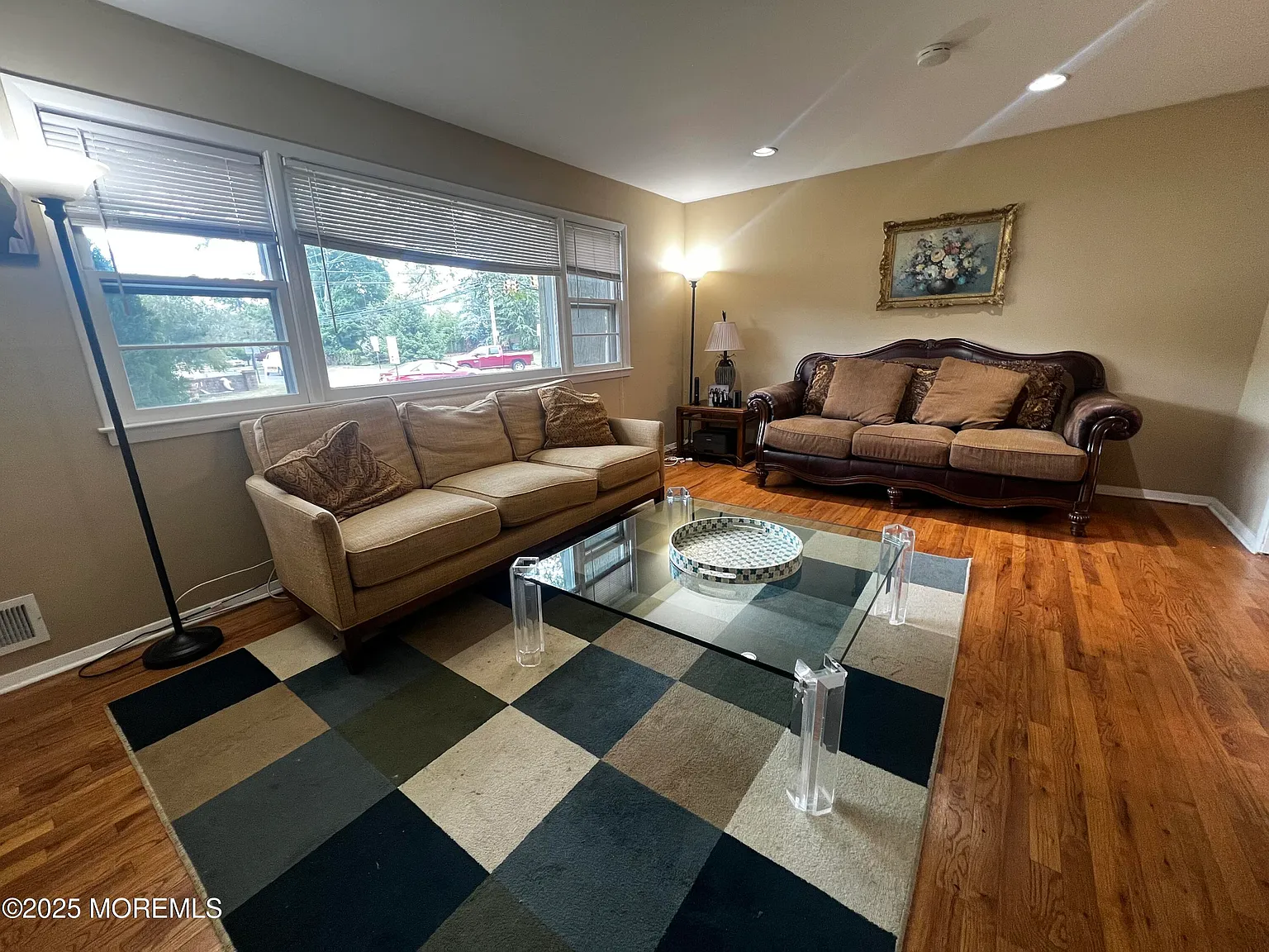 4 bed, $2,200 — Photo 2